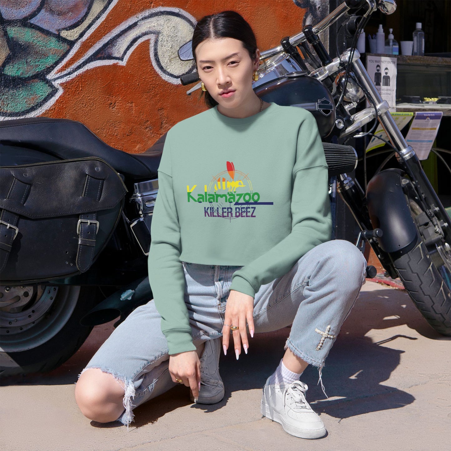 Cropped Sweatshirt — Vintage Surf Logo "Killer Beez"